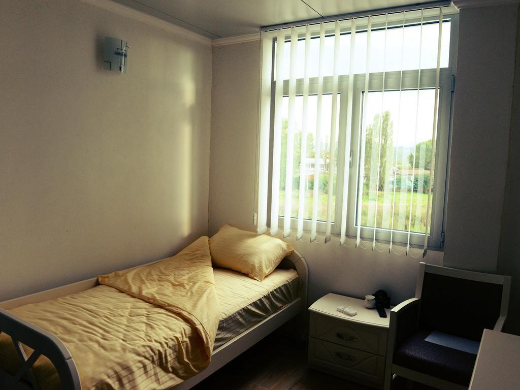 Guesthouse Dokic Leskovac  Rum bild