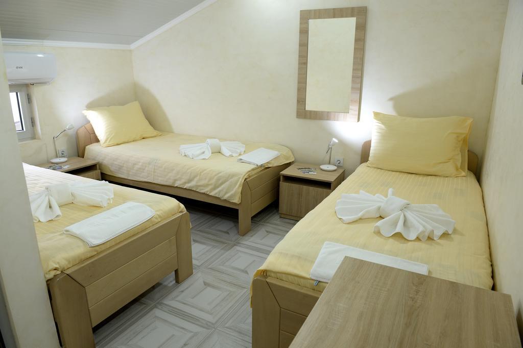 Guesthouse Dokic Leskovac  Exteriör bild