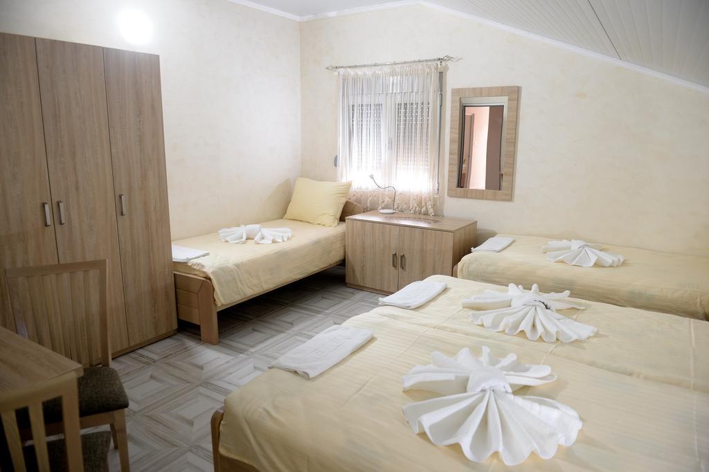 Guesthouse Dokic Leskovac  Exteriör bild