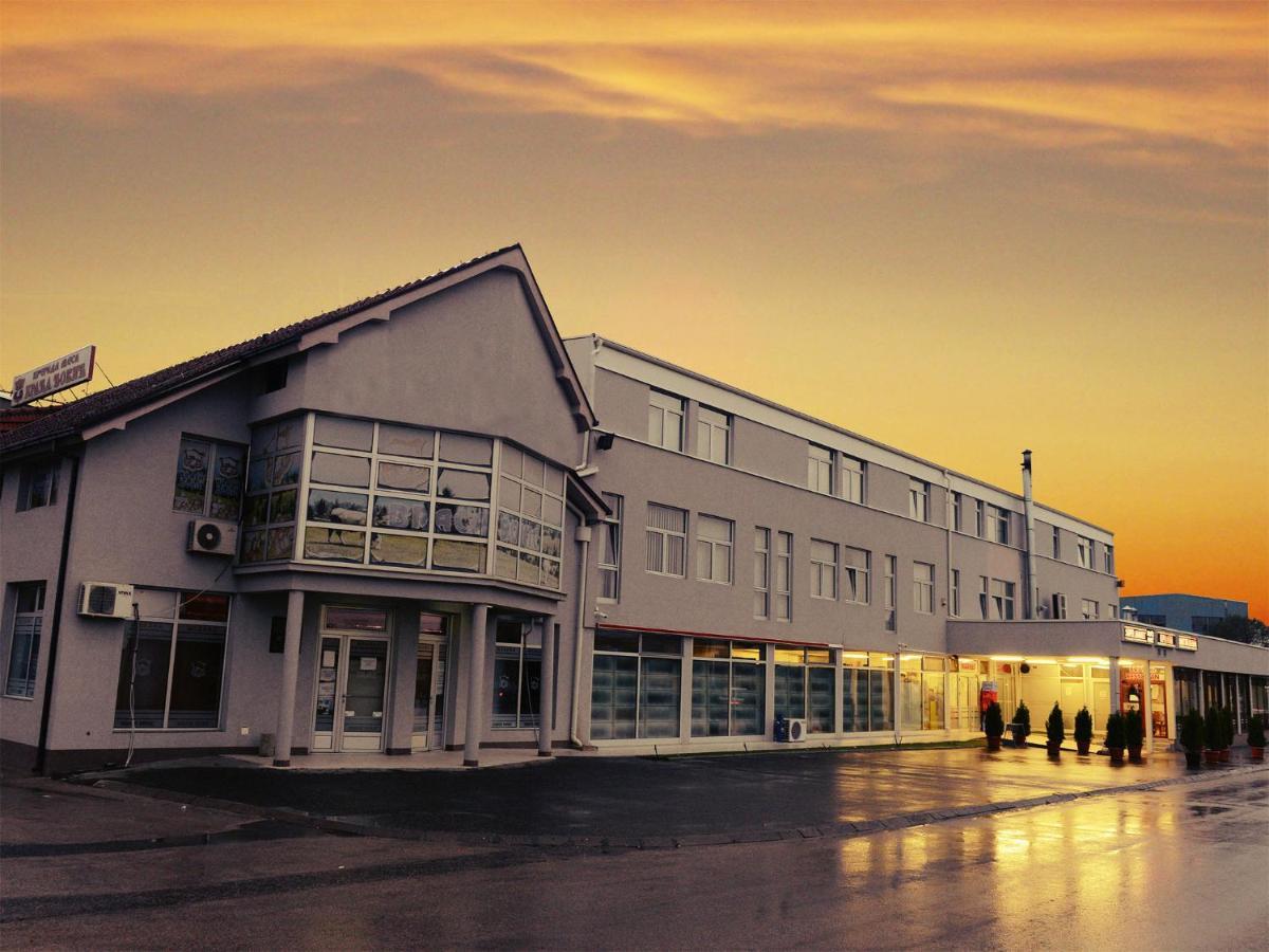 Guesthouse Dokic Leskovac  Exteriör bild